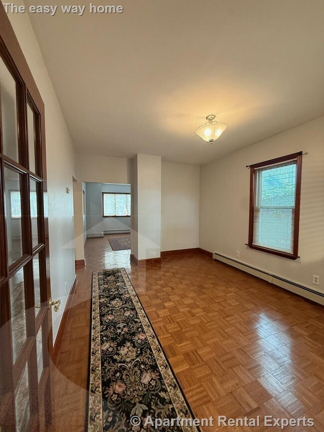 Building Photo - 25 Putnam St