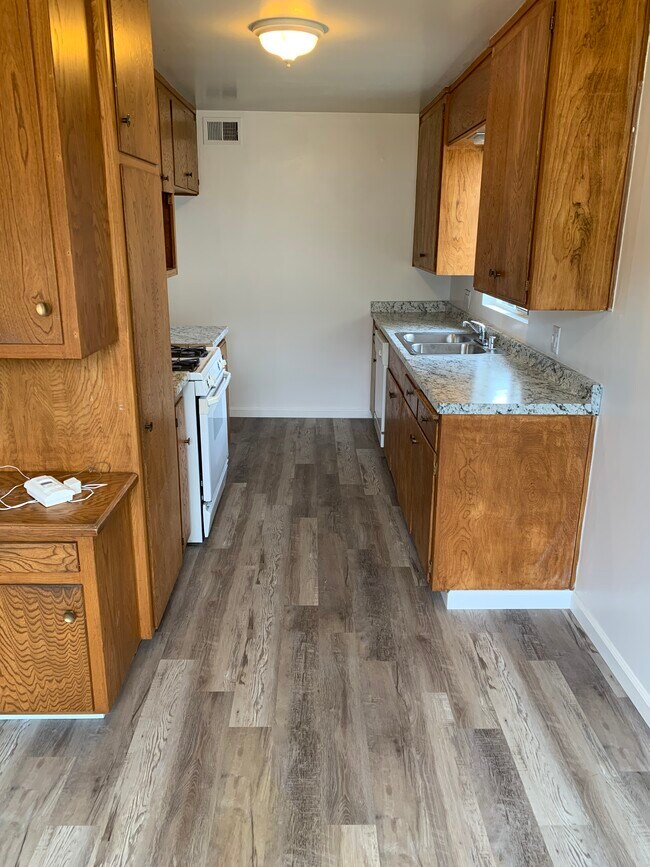 Cocina - 3485 Hadley Way