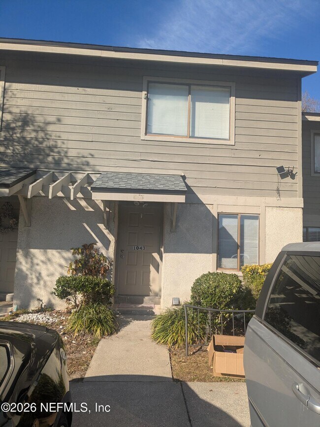 Building Photo - 7701 Baymeadows Cir W