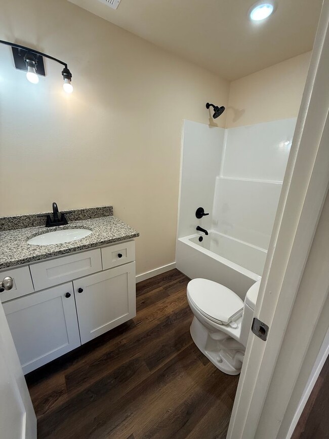 Building Photo - 308 Simonds A