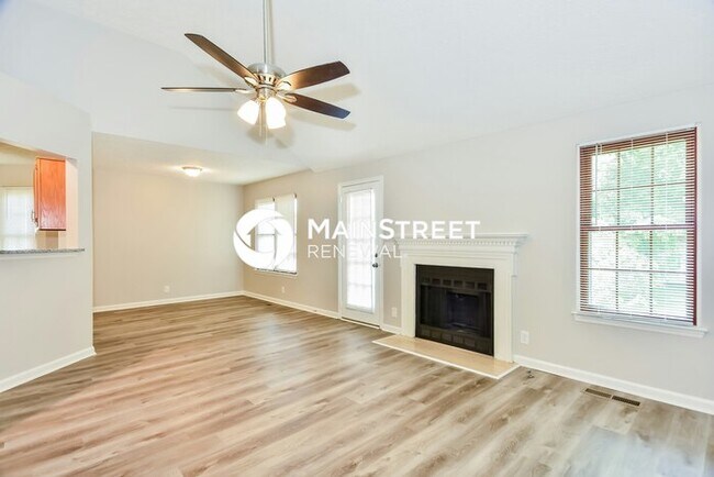 Building Photo - 3 Bedroom Pet-Friendly Home in GOODLETTSVILLE, TN with Main Street Renewal