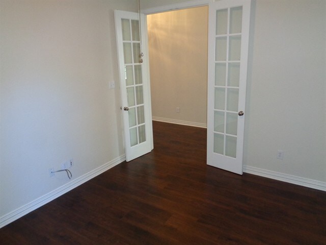 Foto del edificio - 3221 Heatherbrook Lane