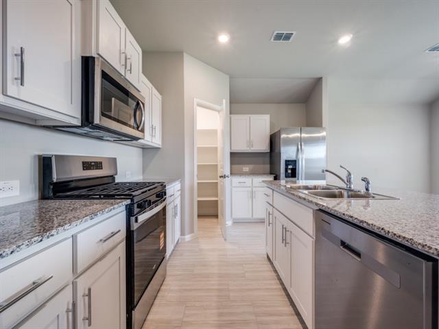 Building Photo - 1609 Cansler Dr