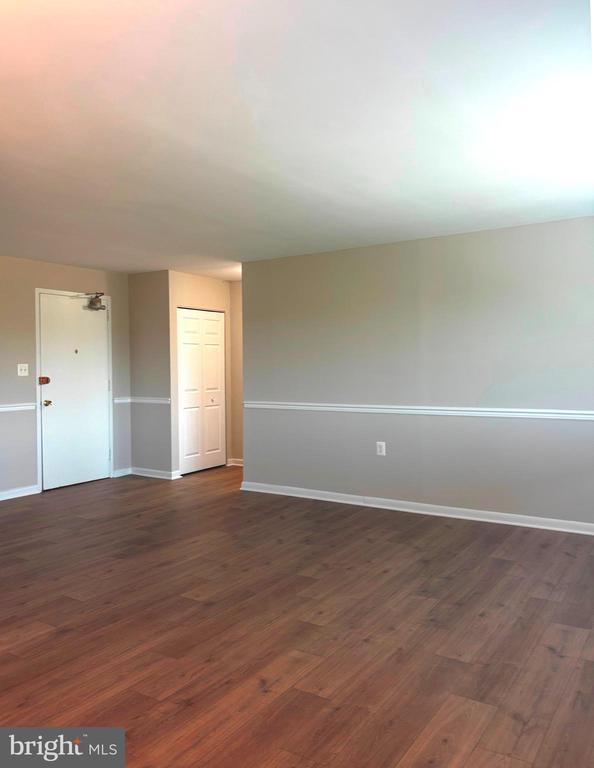 Foto del edificio - 1300 S Arlington Ridge Rd