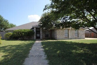 Building Photo - 1012 Windy Hill Rd