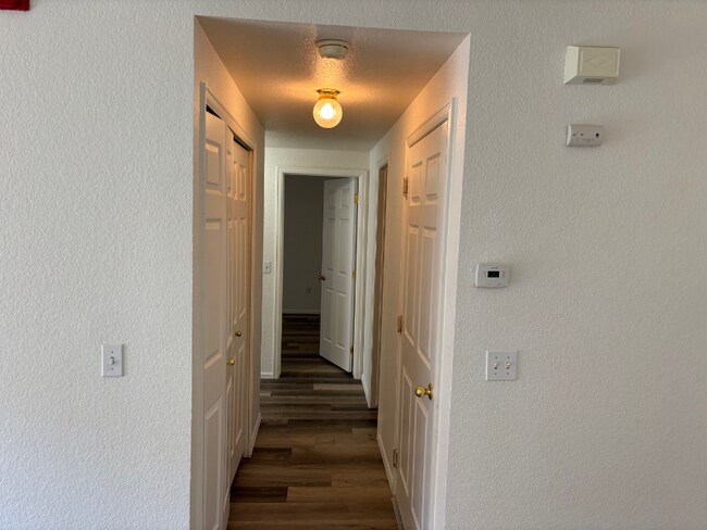 Building Photo - 912 S Yampa St