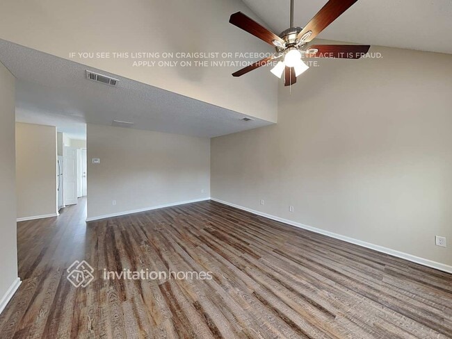 Building Photo - 6861 John Clark Dr