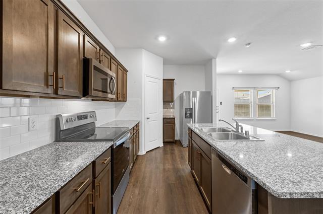 Foto del edificio - 508 Windrow Dr