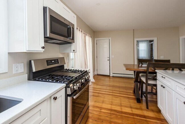 Foto del edificio - 24 Chaplin St