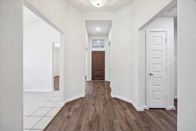 Building Photo - 18203 Alora Springs Trace