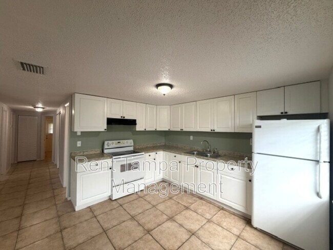 Foto del edificio - 1011 57th Ave Terrace E