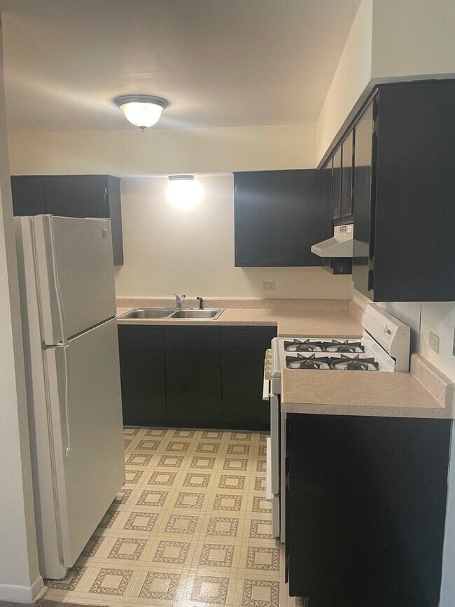 Foto del edificio - 4925 W 109th St