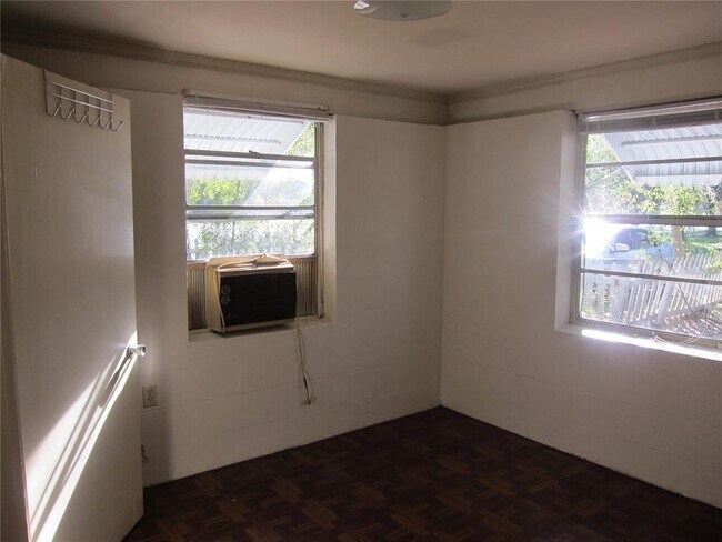 Foto del edificio - 1030 NE 9th St