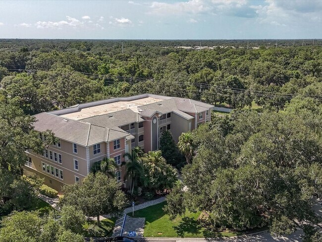 Foto del edificio - 5122 Manorwood Dr
