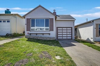 Building Photo - 710 Skyline Dr