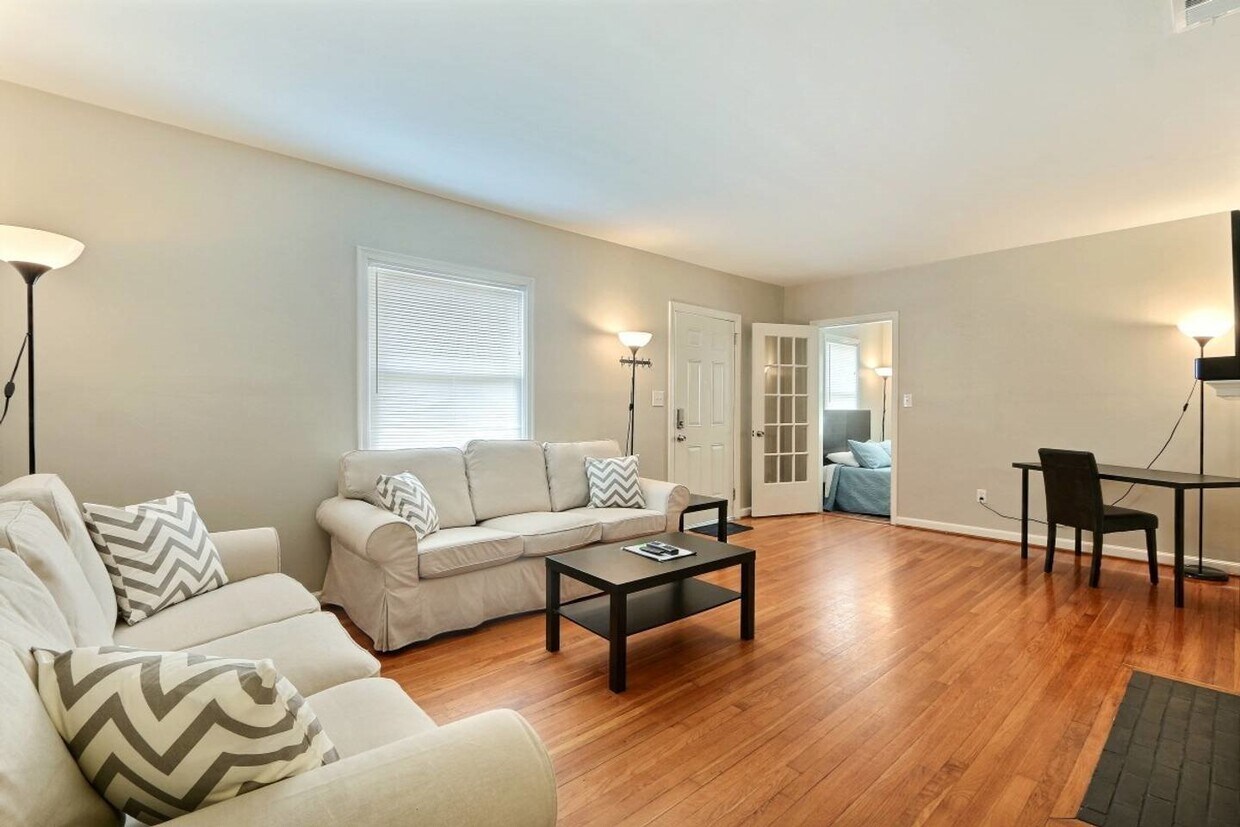 208 E 60th St, Savannah, GA 31405 House Rental in Savannah, GA