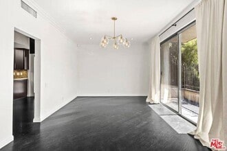 Building Photo - 1210 Kings Rd