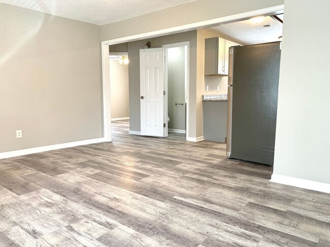 Building Photo - 719 Elder St