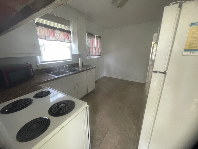 Foto del edificio - 1830 Haines St