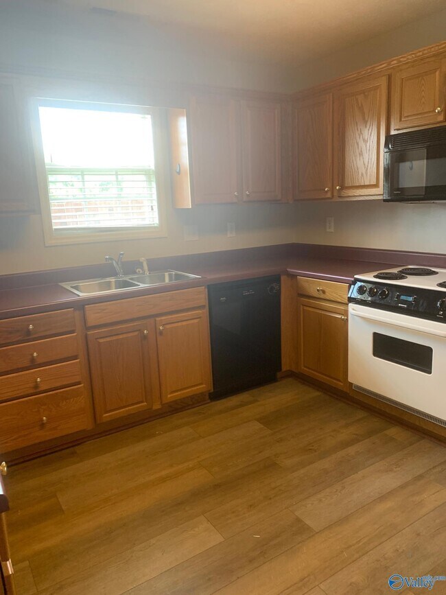 Building Photo - 1415 Bridgewater Pl