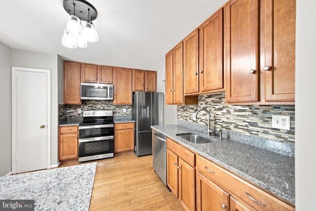 Foto del edificio - 8346 Stationhouse Ct