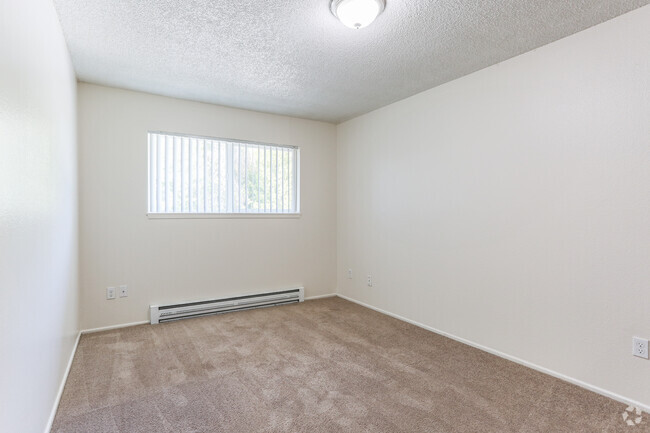 Interior Photo - Royal Crest Apartments