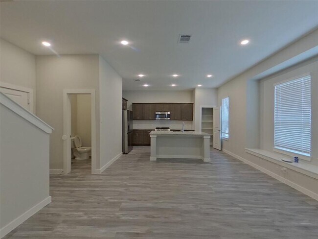 Building Photo - 22816 Terrazzo Dr