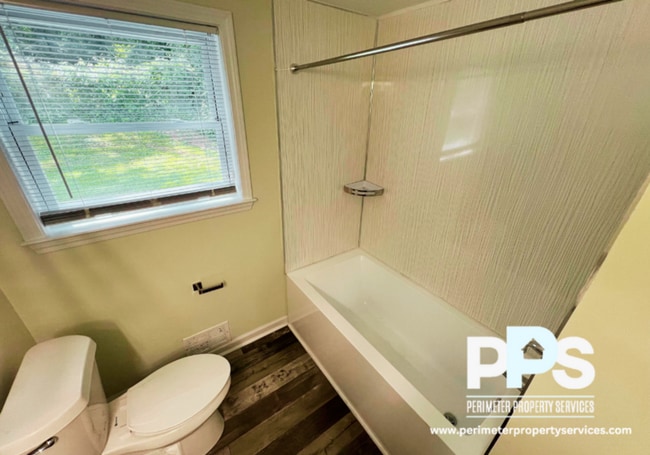 Building Photo - 1784 Temple Ave