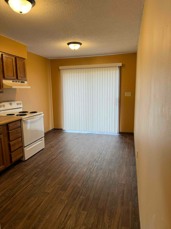 Building Photo - 8701 N Raintree Ct