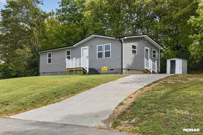 Building Photo - Charming 3BR House in Athens