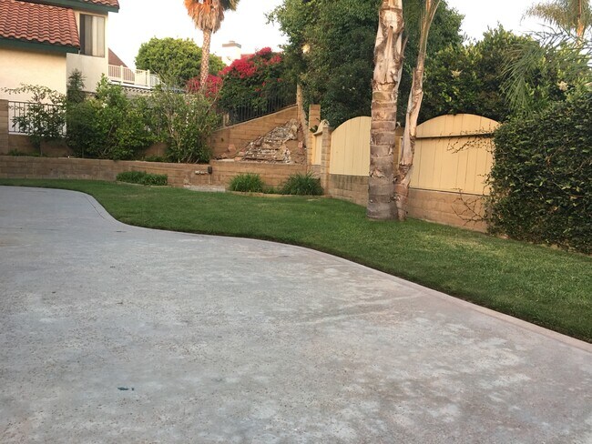 Foto del edificio - 1371 Beringer Ln