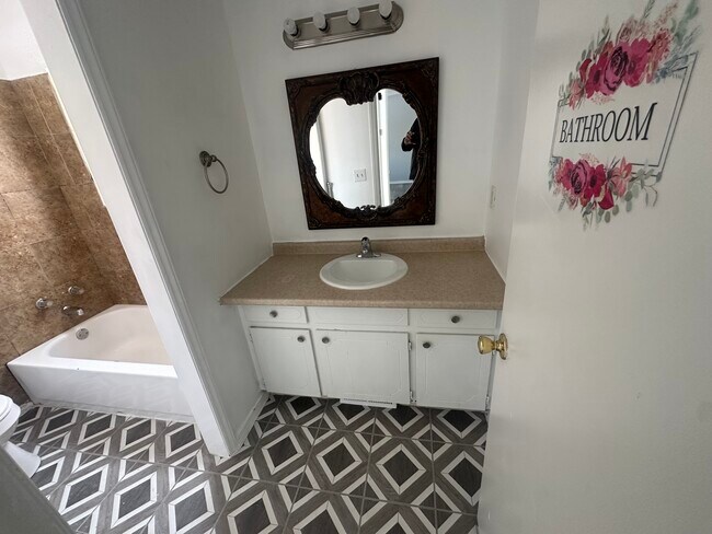 Building Photo - 11111 E 36th St