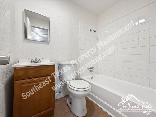 Foto del edificio - 615 Adams St