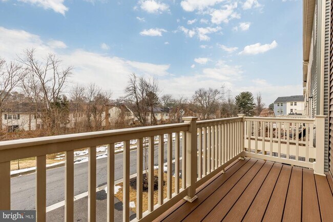 Foto del edificio - 9639 Tall Oaks Rd