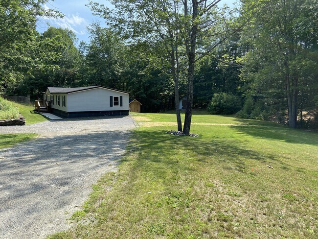 Foto del edificio - 326 Pond Rd