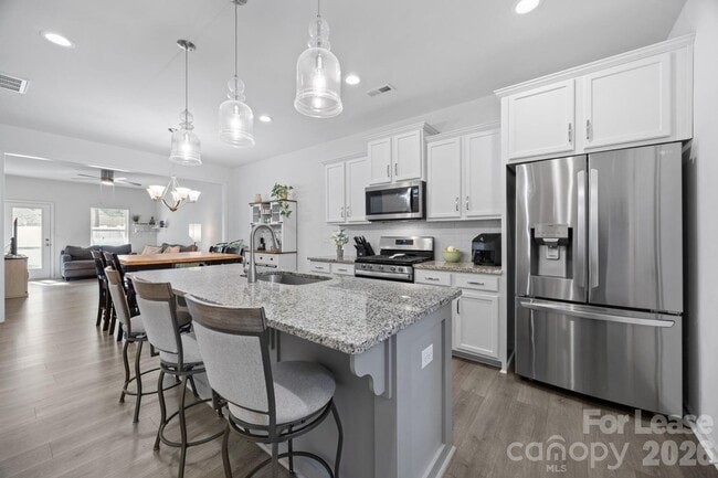 Building Photo - 7471 Hartsfield Dr