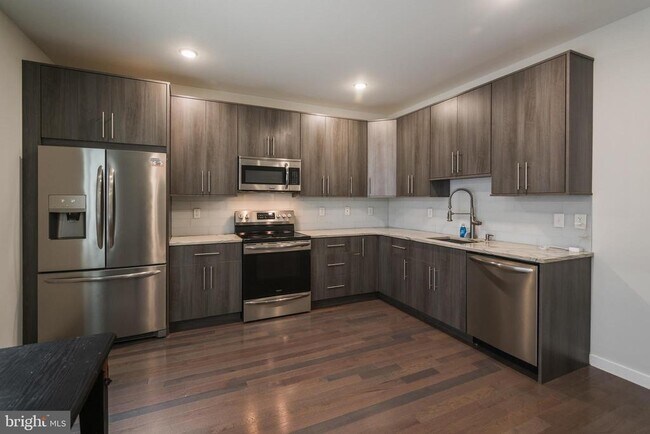 Foto del edificio - 1524 N 8th St