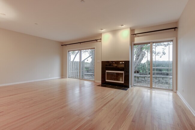 Building Photo - 144 Finstad Dr