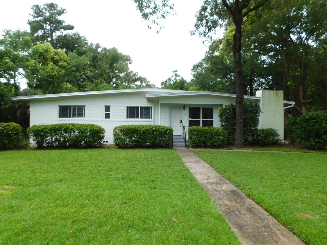 Foto principal - Convenient to UF & Westside Park!