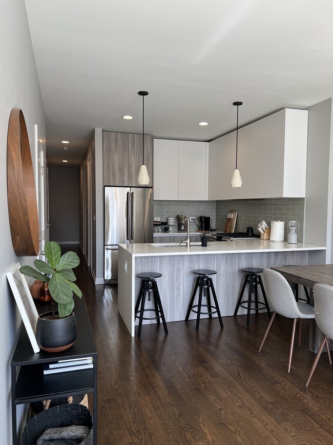 Kitchen - 1534 W Cortez St