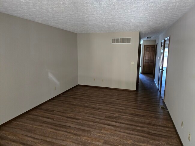 Building Photo - 1219 Woodbridge St