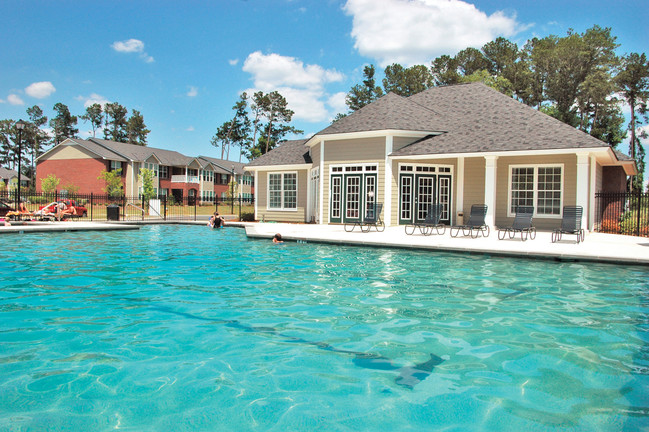 Piscina - Greystone at Creekwood