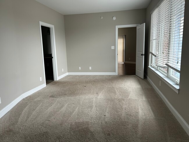 Building Photo - 100 Hexham Dr