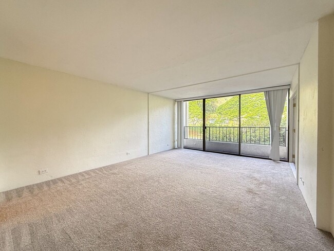 Building Photo - Beautiful One Bedroom in Hawaii Kai