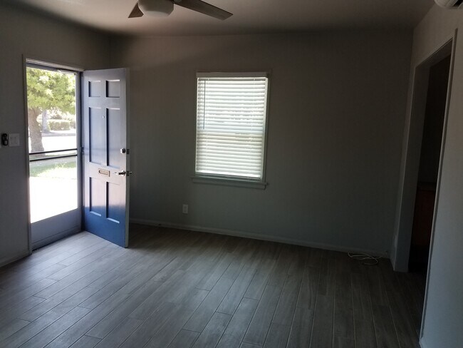 Foto del edificio - 4140 Brunswick Ave