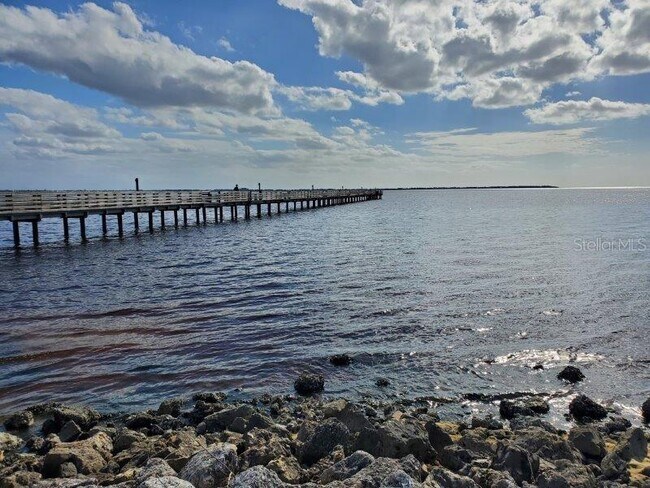 Foto del edificio - 4387 Sibley Bay St