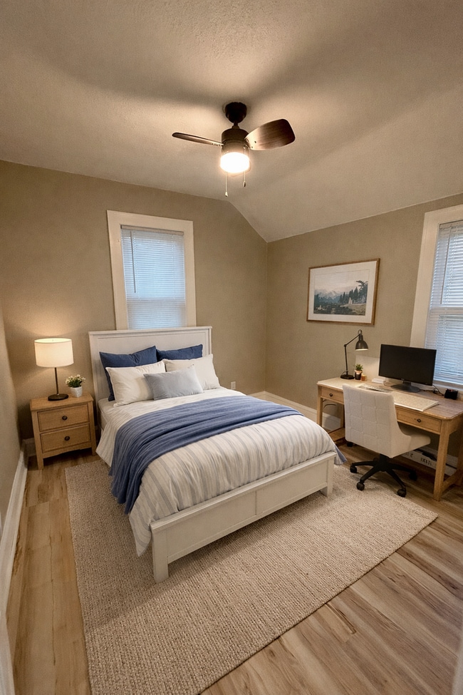 Building Photo - 906 North 6th Ave E