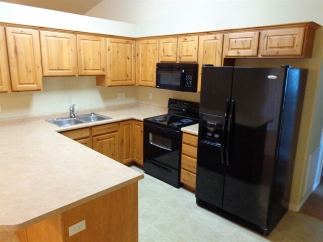 Building Photo - 260 N 360 W