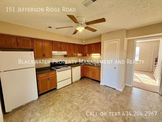 Building Photo - 151 Jefferson Ridge Rd