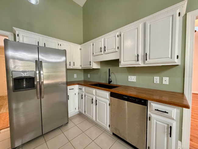Building Photo - 9511 Indigo Club Dr